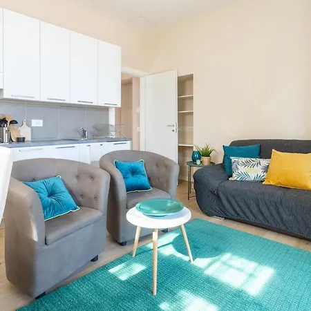 Luna & Stella By Rent